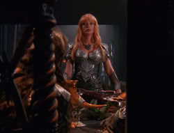 extant_XenaWarriorPrincess_6x07-TheRheingold_1316