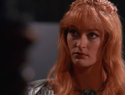 extant_XenaWarriorPrincess_6x07-TheRheingold_1359