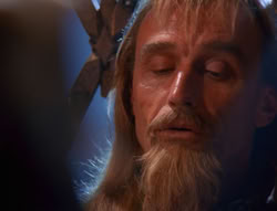 extant_XenaWarriorPrincess_6x07-TheRheingold_1391