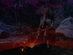 extant_XenaWarriorPrincess_6x07-TheRheingold_1502