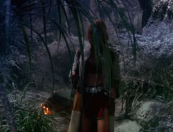 extant_XenaWarriorPrincess_6x07-TheRheingold_1548