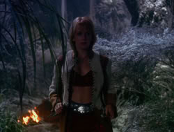 extant_XenaWarriorPrincess_6x07-TheRheingold_1550