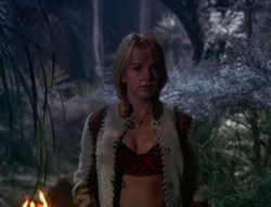 extant_XenaWarriorPrincess_6x07-TheRheingold_1552
