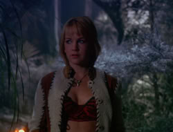 extant_XenaWarriorPrincess_6x07-TheRheingold_1553
