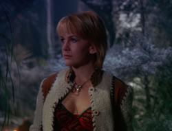 extant_XenaWarriorPrincess_6x07-TheRheingold_1554