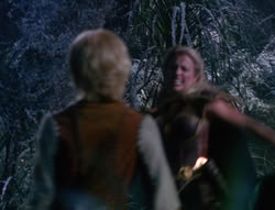 extant_XenaWarriorPrincess_6x07-TheRheingold_1574