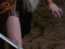 extant_XenaWarriorPrincess_6x07-TheRheingold_1590