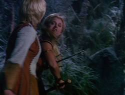 extant_XenaWarriorPrincess_6x07-TheRheingold_1592