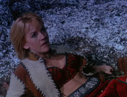 extant_XenaWarriorPrincess_6x07-TheRheingold_1607