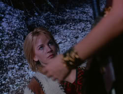 extant_XenaWarriorPrincess_6x07-TheRheingold_1615