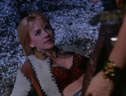 extant_XenaWarriorPrincess_6x07-TheRheingold_1626