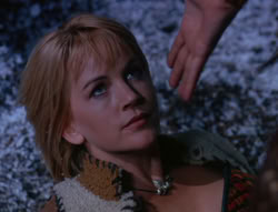 extant_XenaWarriorPrincess_6x07-TheRheingold_1631
