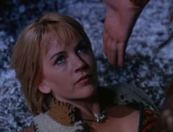 extant_XenaWarriorPrincess_6x07-TheRheingold_1636