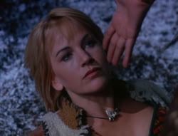 extant_XenaWarriorPrincess_6x07-TheRheingold_1638