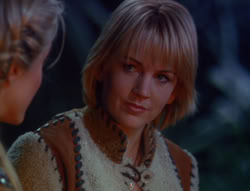 extant_XenaWarriorPrincess_6x07-TheRheingold_1656