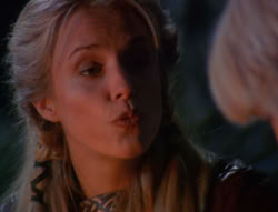 extant_XenaWarriorPrincess_6x07-TheRheingold_1661