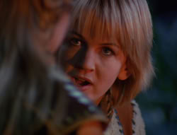 extant_XenaWarriorPrincess_6x07-TheRheingold_1669