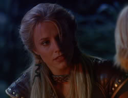 extant_XenaWarriorPrincess_6x07-TheRheingold_1679