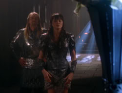 extant_XenaWarriorPrincess_6x07-TheRheingold_1684