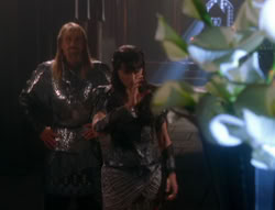 extant_XenaWarriorPrincess_6x07-TheRheingold_1689