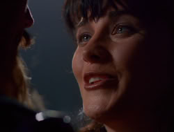 extant_XenaWarriorPrincess_6x07-TheRheingold_1779