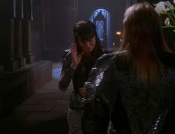extant_XenaWarriorPrincess_6x07-TheRheingold_1828