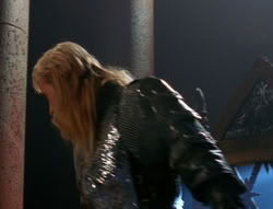 extant_XenaWarriorPrincess_6x07-TheRheingold_1895