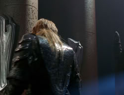 extant_XenaWarriorPrincess_6x07-TheRheingold_1896