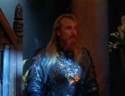 extant_XenaWarriorPrincess_6x07-TheRheingold_1900