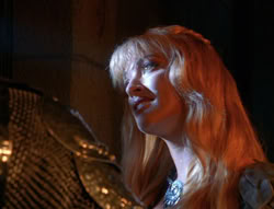 extant_XenaWarriorPrincess_6x07-TheRheingold_1912
