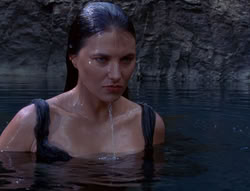 extant_XenaWarriorPrincess_6x07-TheRheingold_2340