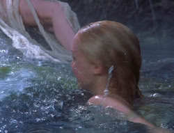 extant_XenaWarriorPrincess_6x07-TheRheingold_2366