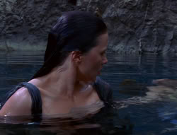 extant_XenaWarriorPrincess_6x07-TheRheingold_2393