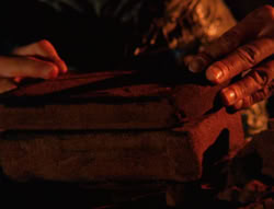 extant_XenaWarriorPrincess_6x07-TheRheingold_2640