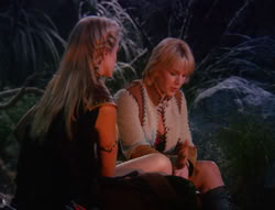 extant_XenaWarriorPrincess_6x07-TheRheingold_2685
