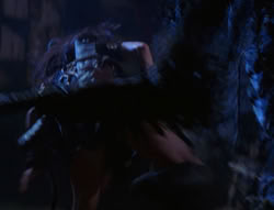 extant_XenaWarriorPrincess_6x07-TheRheingold_3193