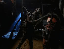 extant_XenaWarriorPrincess_6x07-TheRheingold_3286