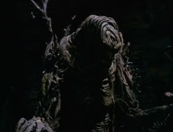 extant_XenaWarriorPrincess_6x07-TheRheingold_3317