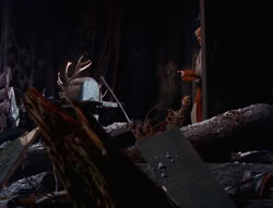 extant_XenaWarriorPrincess_6x07-TheRheingold_3402