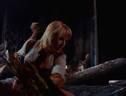extant_XenaWarriorPrincess_6x07-TheRheingold_3423
