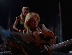 extant_XenaWarriorPrincess_6x07-TheRheingold_3429