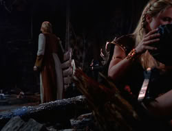 extant_XenaWarriorPrincess_6x07-TheRheingold_3471