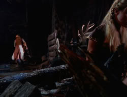 extant_XenaWarriorPrincess_6x07-TheRheingold_3474