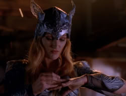extant_XenaWarriorPrincess_6x08-TheRing_0696