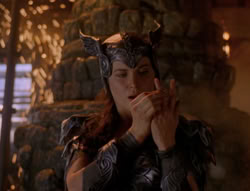 extant_XenaWarriorPrincess_6x08-TheRing_0914