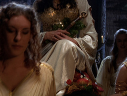 extant_XenaWarriorPrincess_6x09-ReturnOfTheValkyrie_0483