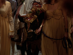 extant_XenaWarriorPrincess_6x09-ReturnOfTheValkyrie_0508