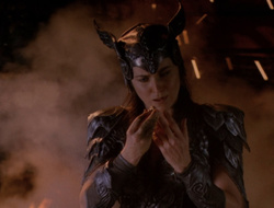 extant_XenaWarriorPrincess_6x09-ReturnOfTheValkyrie_0708