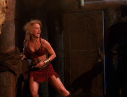 extant_XenaWarriorPrincess_6x10-OldAresHadAFarm_0155