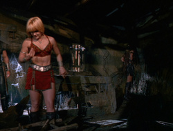 extant_XenaWarriorPrincess_6x10-OldAresHadAFarm_0629